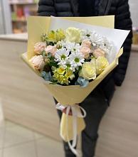 Букет цветов из:  Альстромерии, Розы и Хризантемы в Каракулино