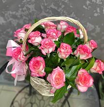 Цветочная композиция из Розы в корзине в Каракулино