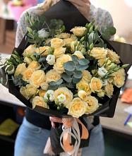 Букет цветов из:  Розы и Лизиантусы в Каракулино